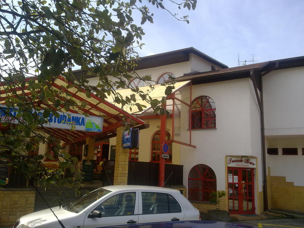 Hotel Studanka à Orlová Extérieur photo